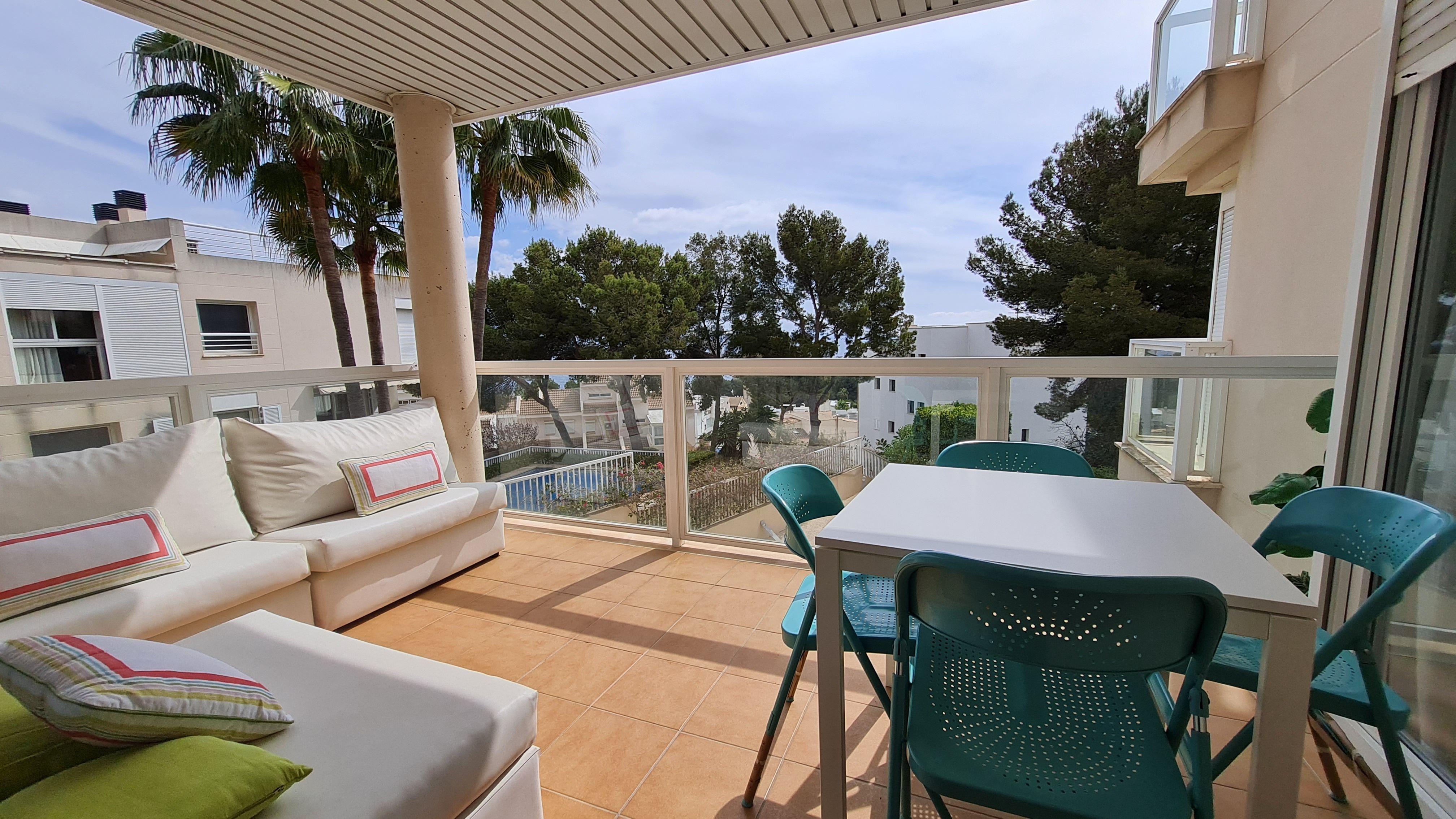Terrassa de Apartament de lloguer en Calvià amb Aire condicionat, Moblat i Piscina comunitària