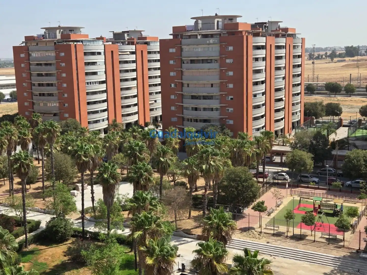 Vista exterior de Pis en venda en Sevilla amb Aire condicionat, Terrassa i Traster