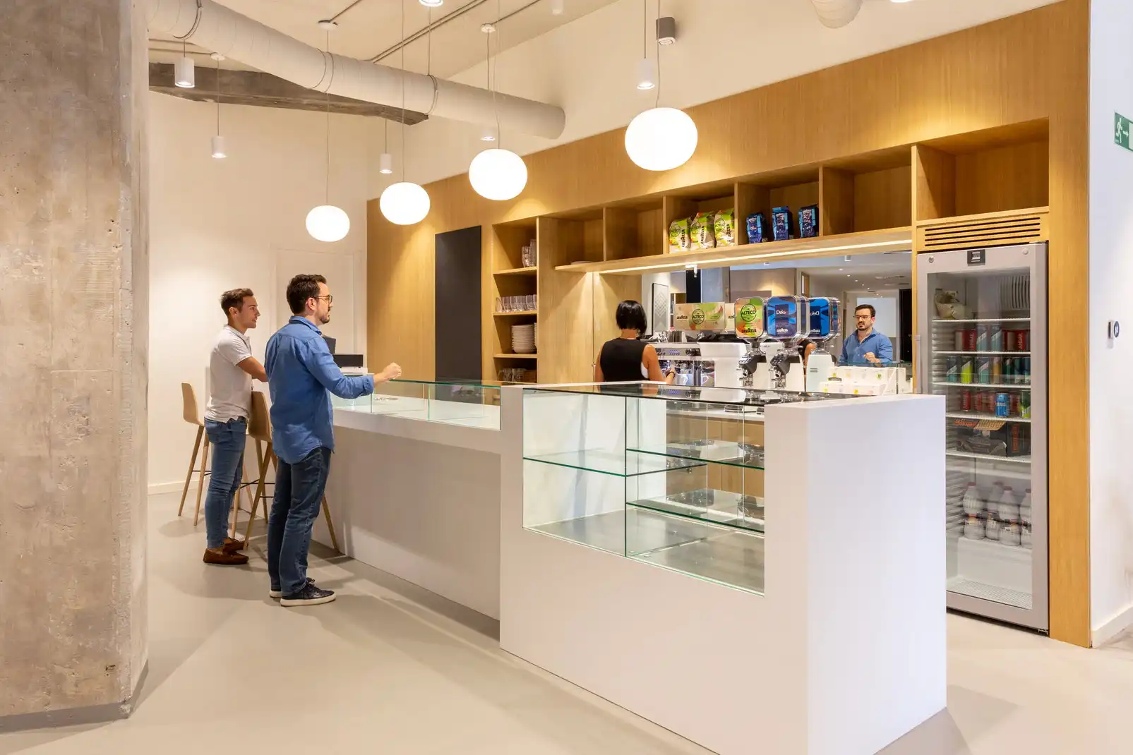 Büro zur Miete in Madrid mit Klimaanlage, Heizung und Möbliert