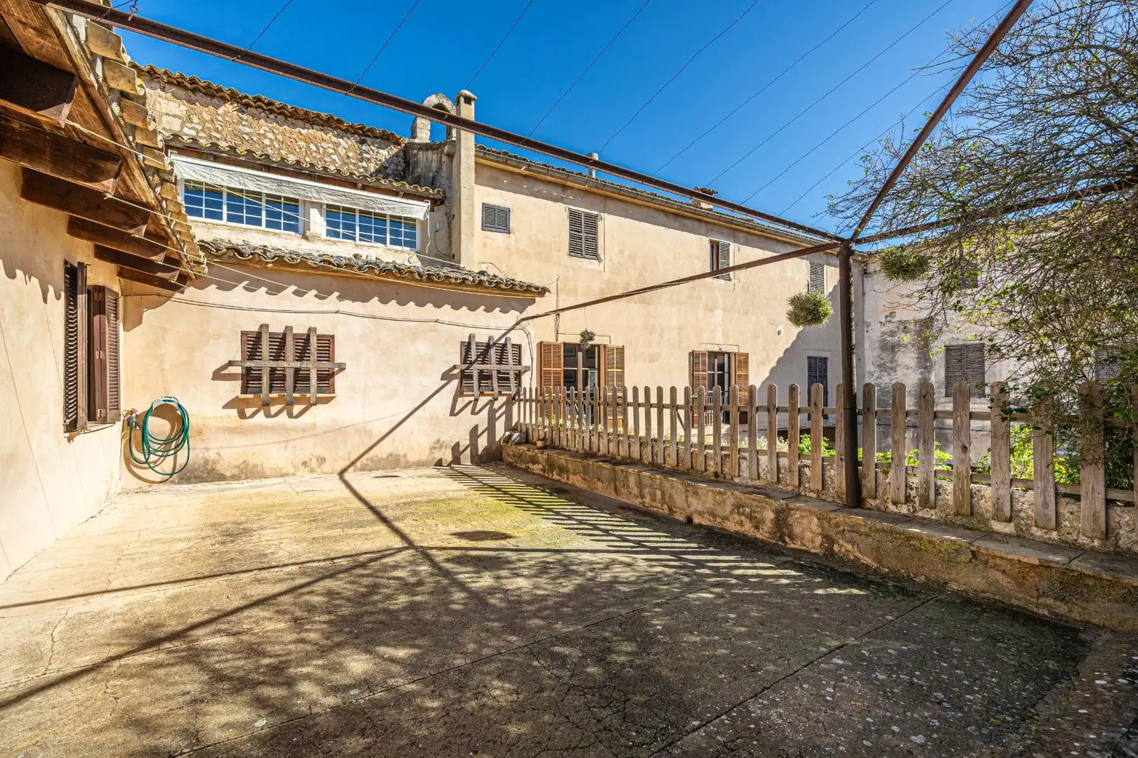 Vista exterior de Edificio en venta en Inca con Alarma y Piscina comunitaria