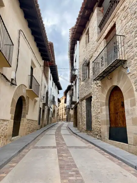 Vista exterior de Finca rústica en venda en Rubielos de Mora amb Aire condicionat, Calefacció i Terrassa