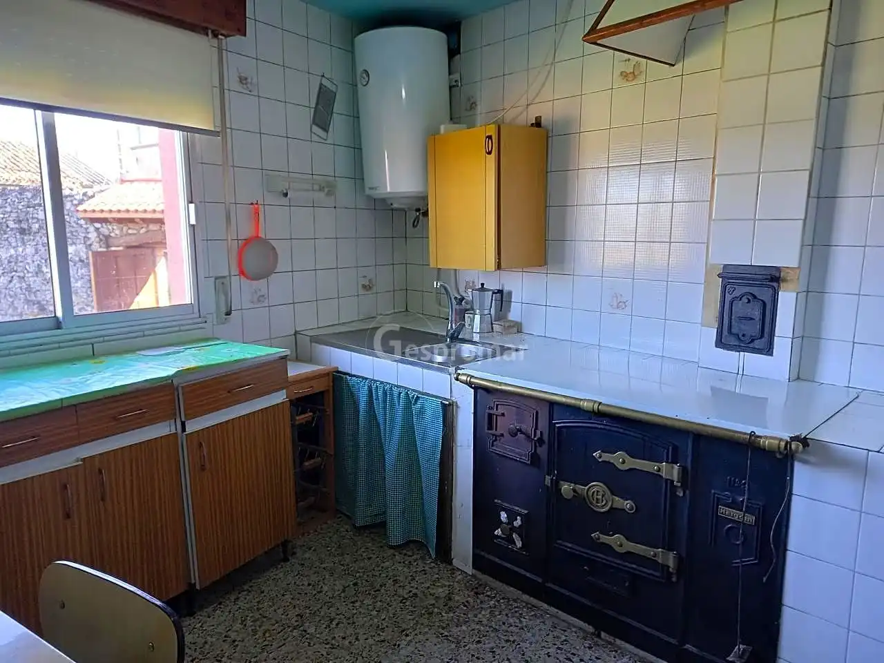 Cocina de Casa o chalet en venta en A Teixeira  con Calefacción, Jardín privado y Terraza