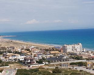 Vista exterior de Apartament en venda en Torrevieja amb Terrassa