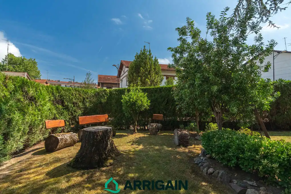 Jardín de Casa o chalet en venta en Irun  con Calefacción, Jardín privado y Terraza