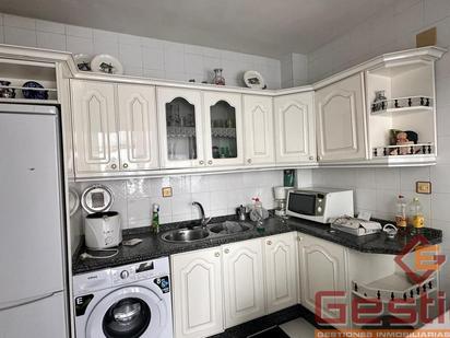 Kitchen of Flat for sale in Almendralejo  with Air Conditioner and Terrace
