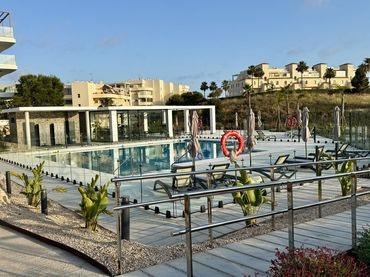 Piano terra con piscina in vendita a El Faro de Calaburra - Chaparral