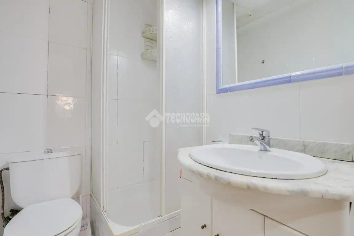 Baño de Piso en venta en Rubí con Calefacción, Parquet y Amueblado