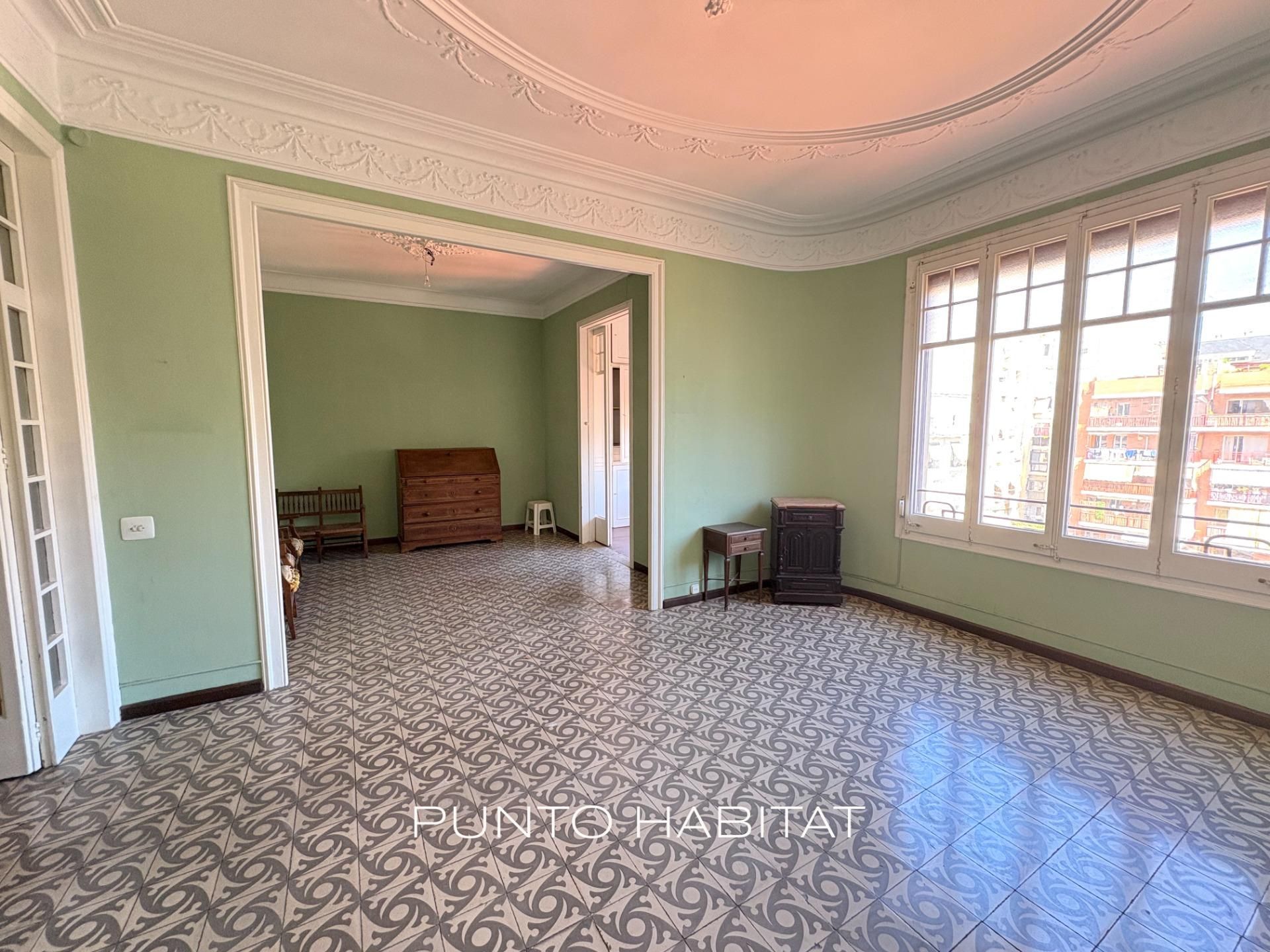 Sala d'estar de Pis en venda en  Barcelona Capital amb Calefacció i Balcó