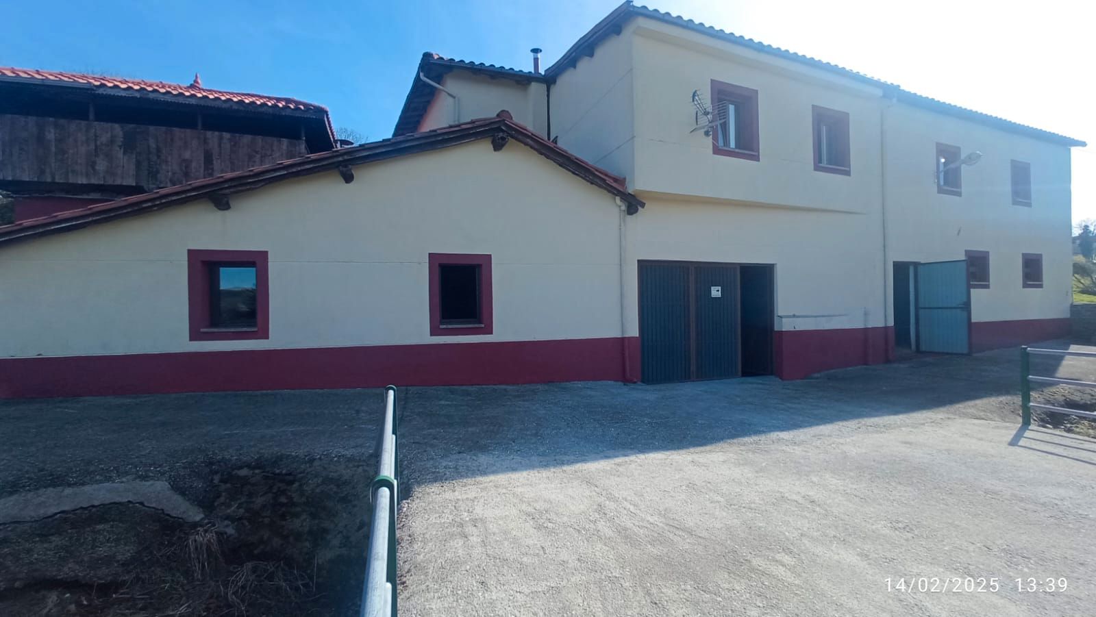 Exterior view of Country house for sale in Salas  with Heating, Private garden and Parquet flooring