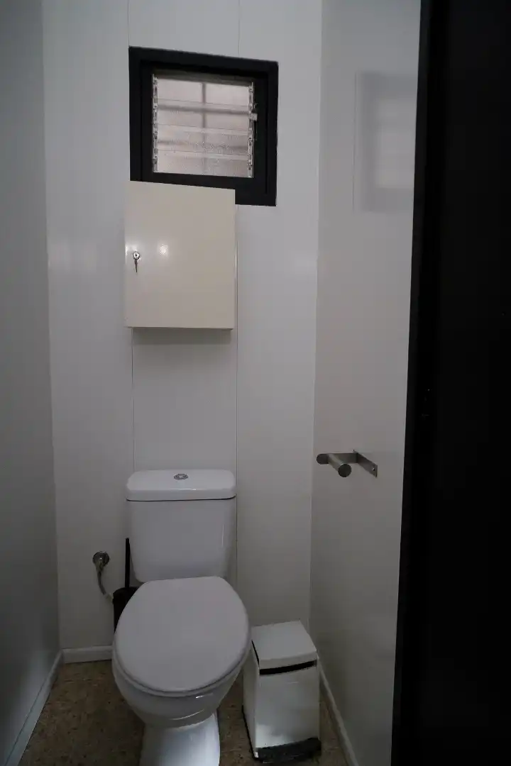 Bathroom of Commercial properties for rent in Sant Andreu de Llavaneres  with Air Conditioner, Heating and Parquet flooring