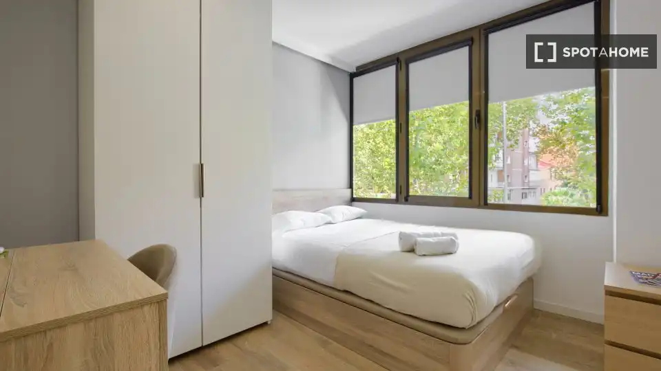 Habitación de Piso de alquiler en Madrid con Aire acondicionado, Calefacción y Amueblado