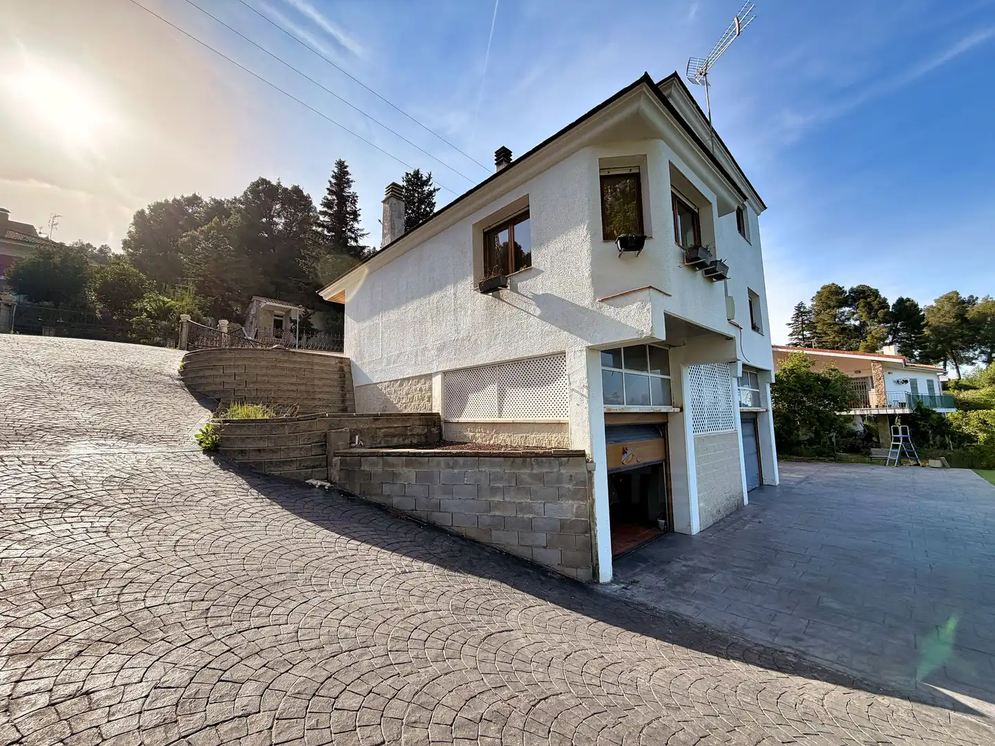 Vista exterior de Casa o chalet en venta en Vallirana con Calefacción y Terraza