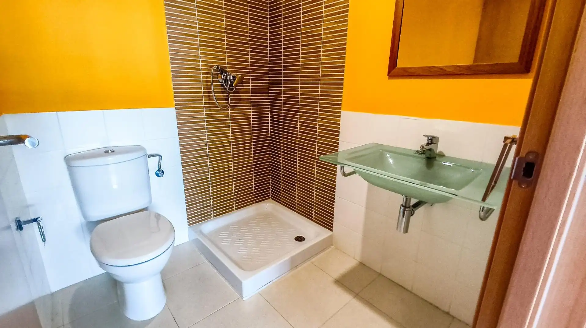 Baño de Piso en venta en Reus con Jardín privado, Trastero y Piscina comunitaria