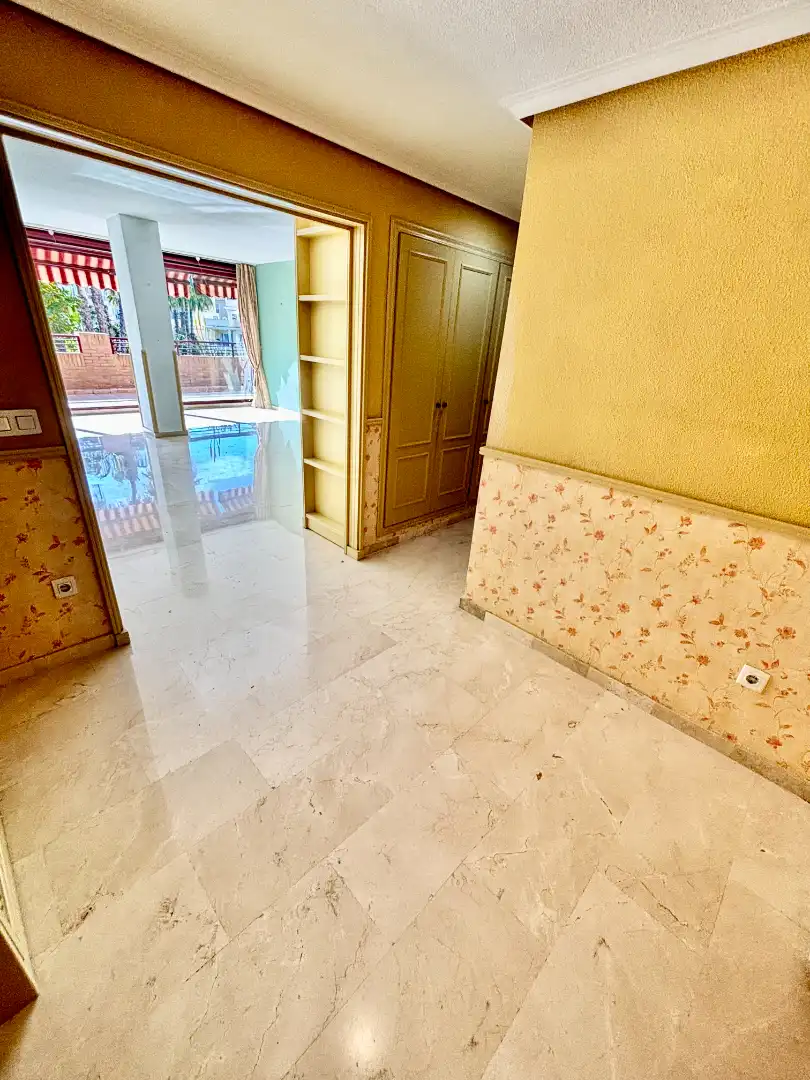 Piso en venta en Alicante / Alacant con Aire acondicionado, Calefacción y Terraza