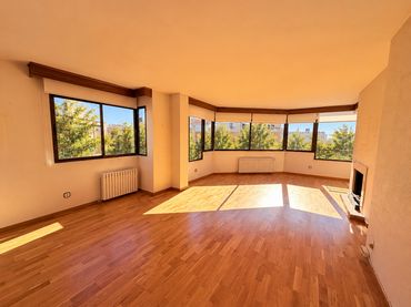 Wohnung mit Balkon zum Verkauf in Carrer de Niceto Alcalá Zamora