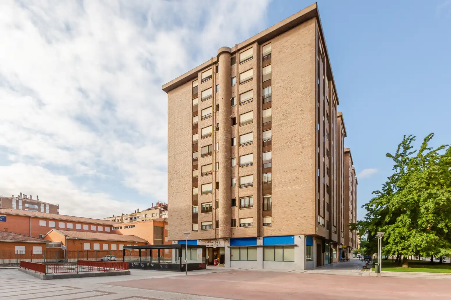 Local comercial en venta en Pamplona-Iruña - CALLE PINTOR ASENJO 12, imagen 9