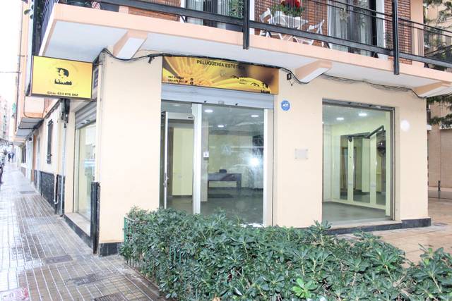 Local comercial en Alquiler en Calle MARIANO ASER, 27 en Zona Campus Universitario