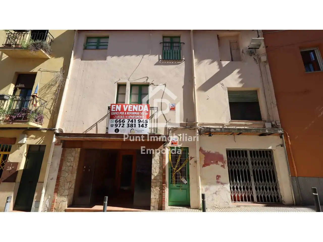 Vista exterior de Edificio en venta en Llançà