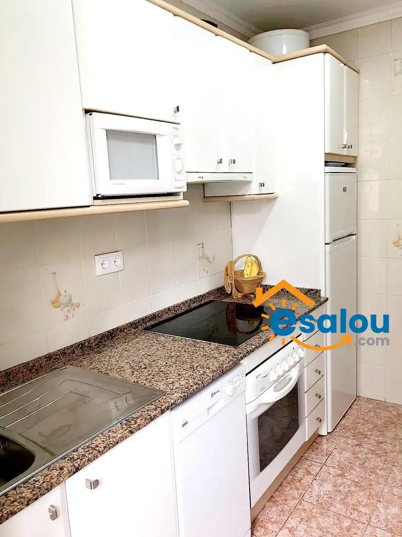 Cocina de Apartamento en venta en Salou con Aire acondicionado y Calefacción
