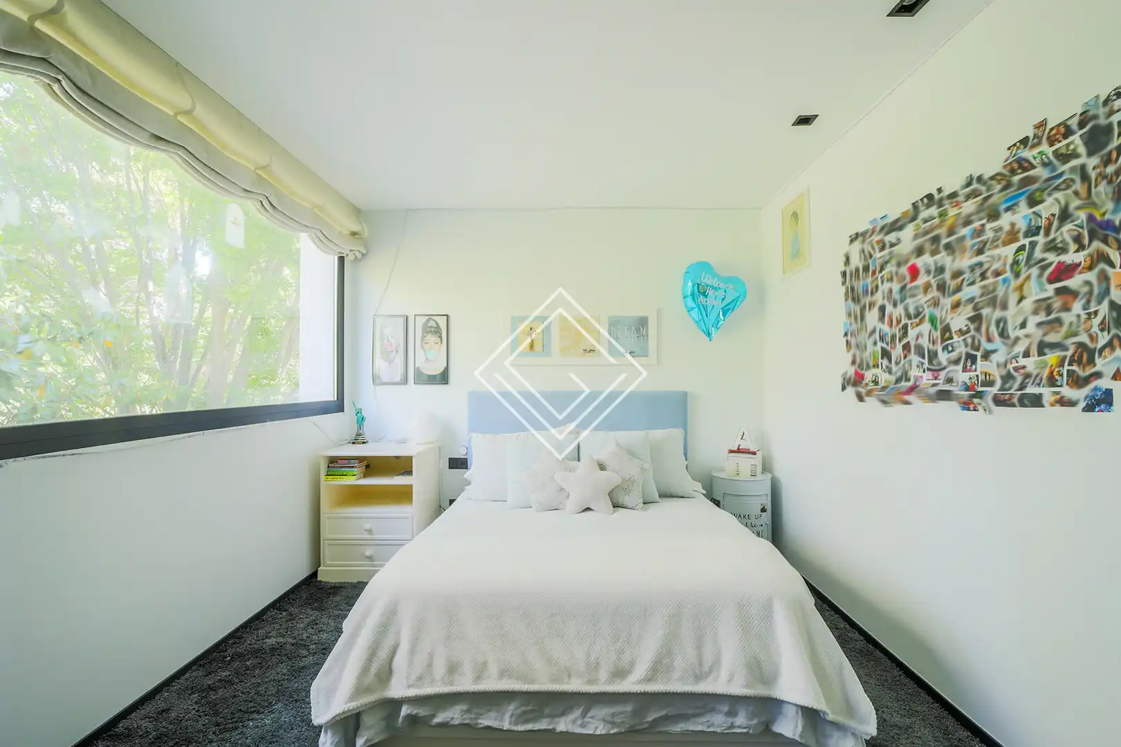 Schlafzimmer von Einfamilien-Reihenhaus zum Verkauf in La Moraleja mit Klimaanlage, Heizung und Privatgarten