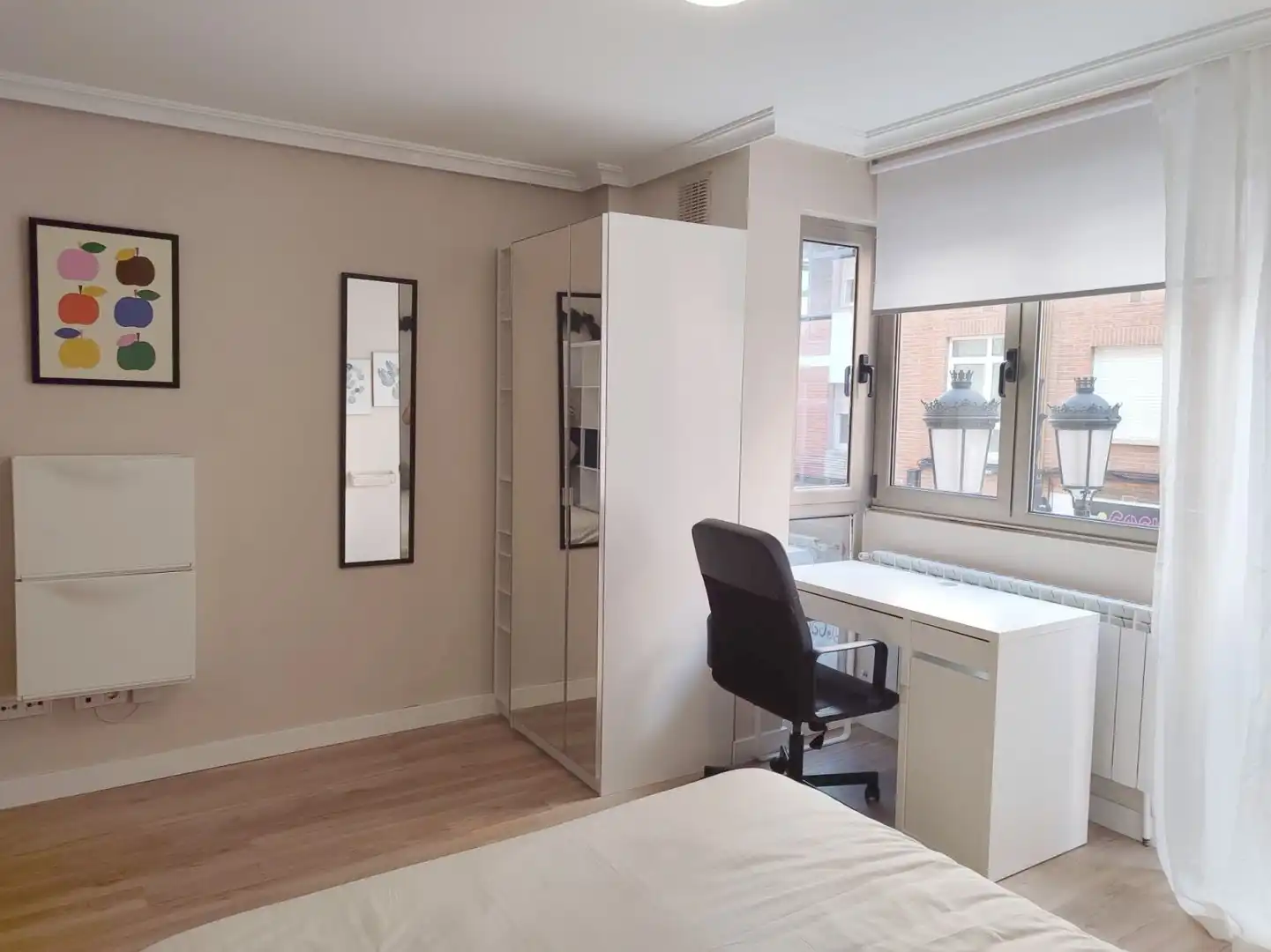 Bedroom of Flat for rent in Oviedo 