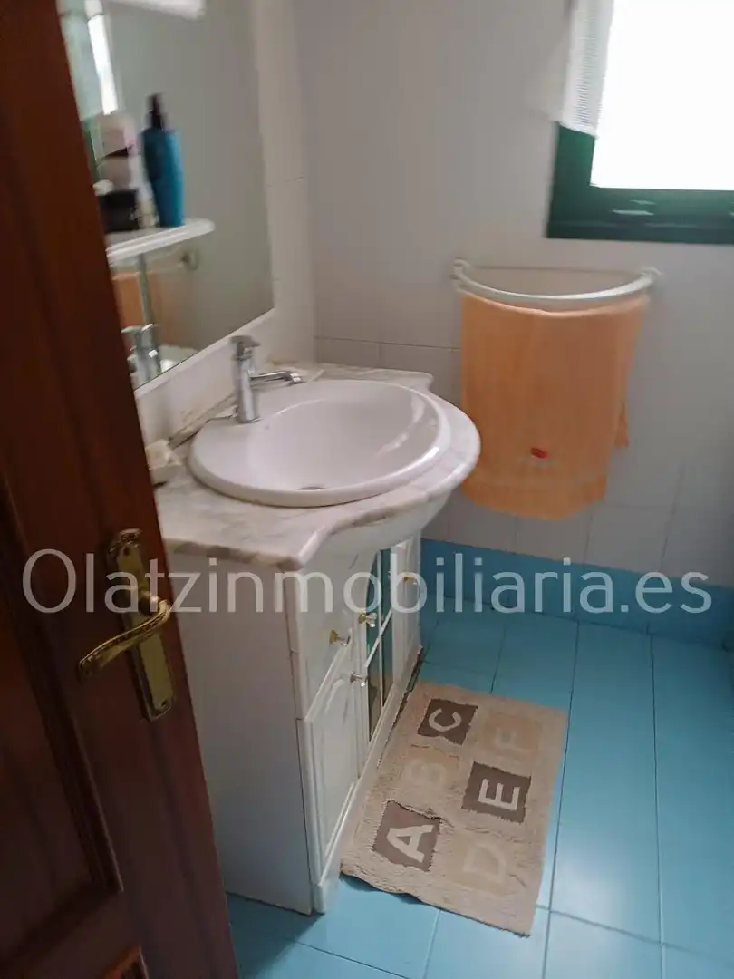 Bathroom of Flat for sale in Santurtzi   with Heating and Terrace