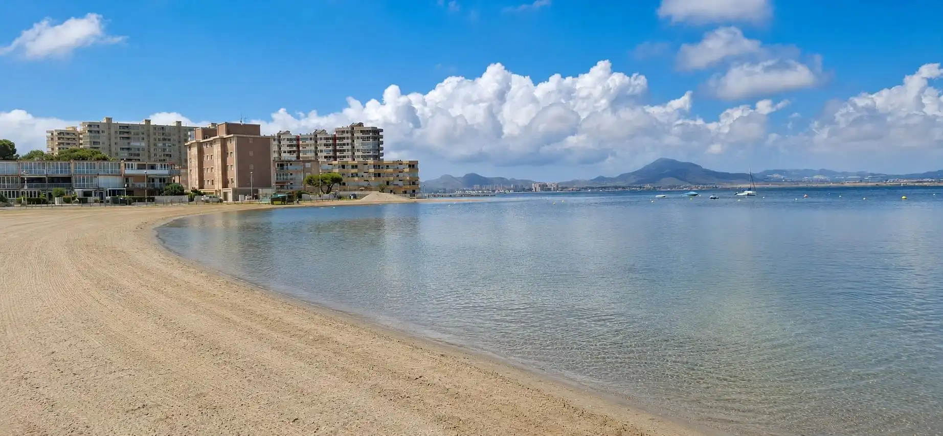 Exterior view of Apartments for sale in La Manga del Mar Menor  with Terrace and Community pool