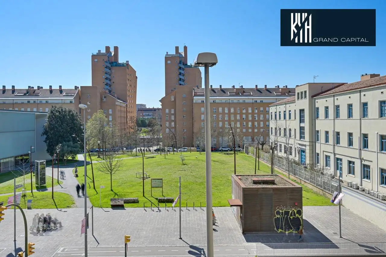 Appartamento con terrazza in vendita a Carrer Carrer Balmes, imagen 3