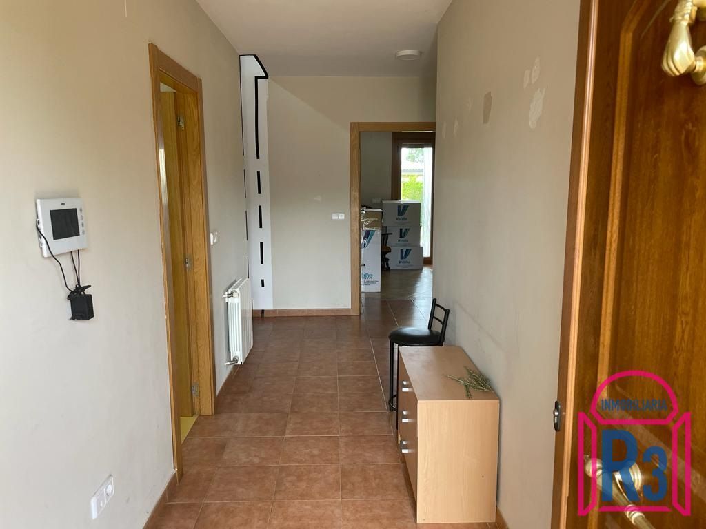 Casa o xalet en venda en Valverde de la Virgen amb Calefacció i Terrassa