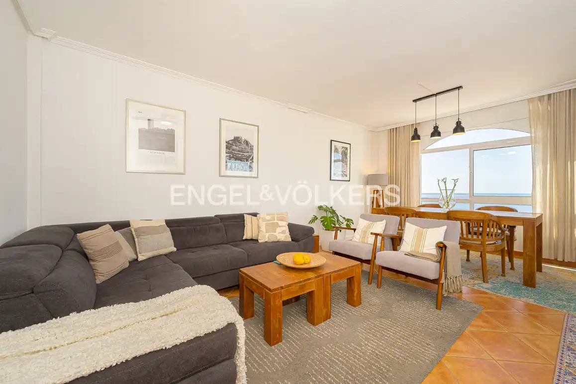 Casa adosada en venta en Calle Finlandia, 182, Poble Nou - Montiboli