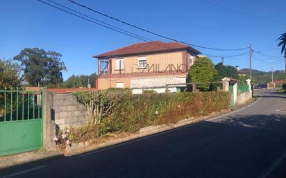 Vista exterior de Casa o xalet en venda en Vigo  amb Terrassa i Balcó