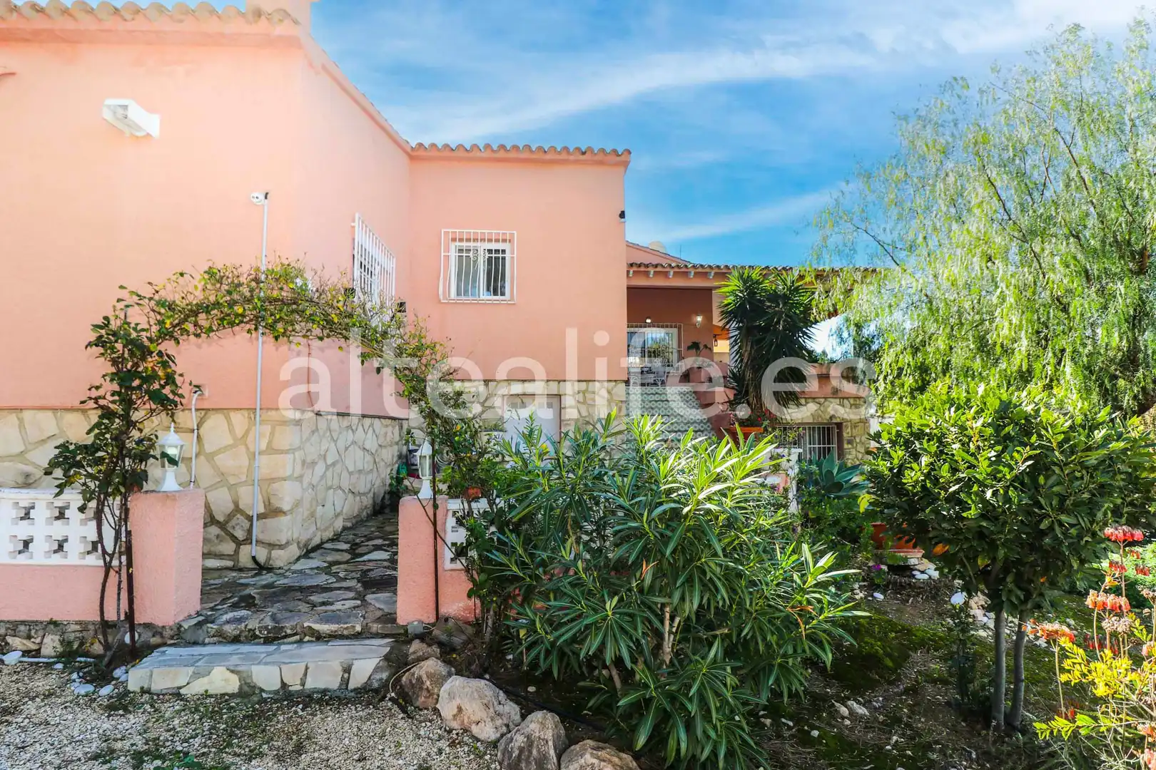 Exterior view of Houses for sale in L'Alfàs del Pi  with Air Conditioner, Heating and Private garden
