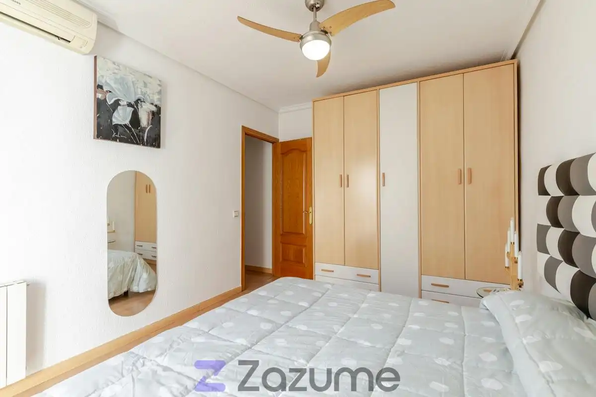 Bedroom of Flat for rent in Puente de Vallecas