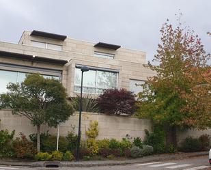 Vista exterior de Casa o xalet en venda en Vigo  amb Calefacció, Parquet i Terrassa