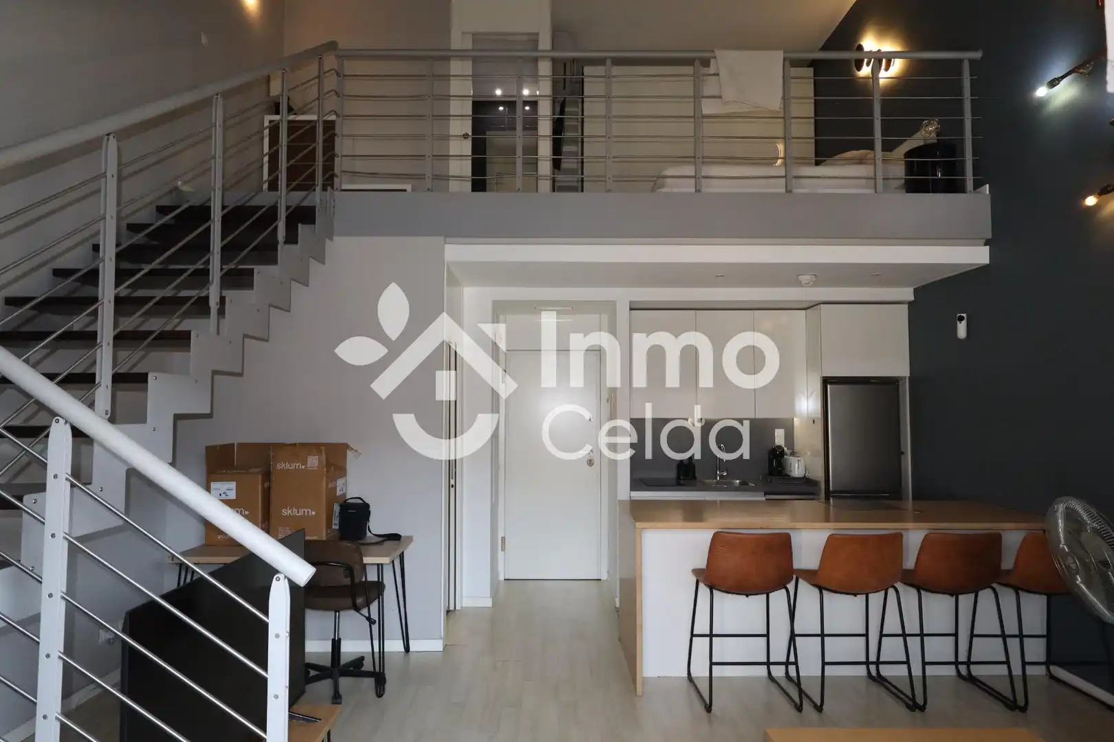 Loft con terraza en alquiler en Polígono del Aeropuerto