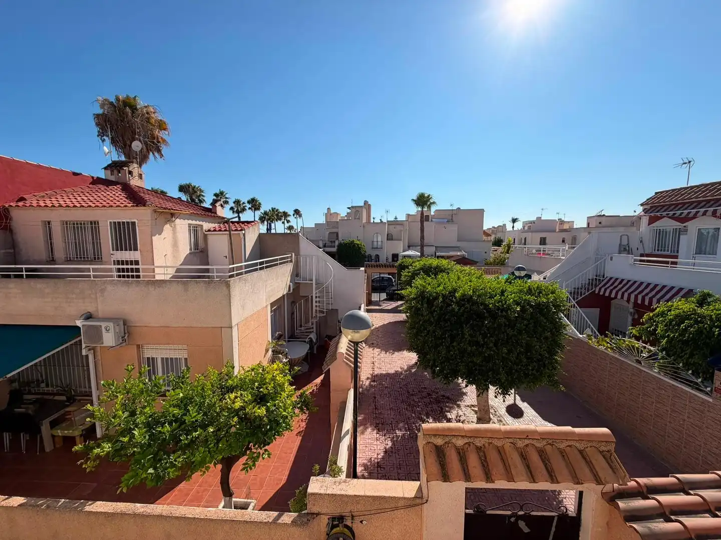 Vista exterior de Dúplex en venda en Torrevieja amb Aire condicionat, Terrassa i Traster