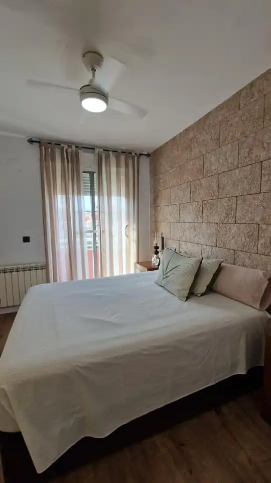 Dormitori de Casa o xalet en venda en Moncada amb Jardí privat i Terrassa