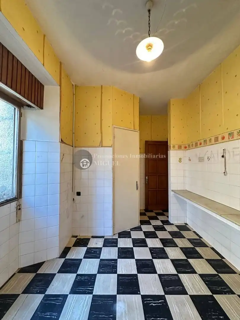 Appartamento con terrazza in vendita a Verín, imagen 5