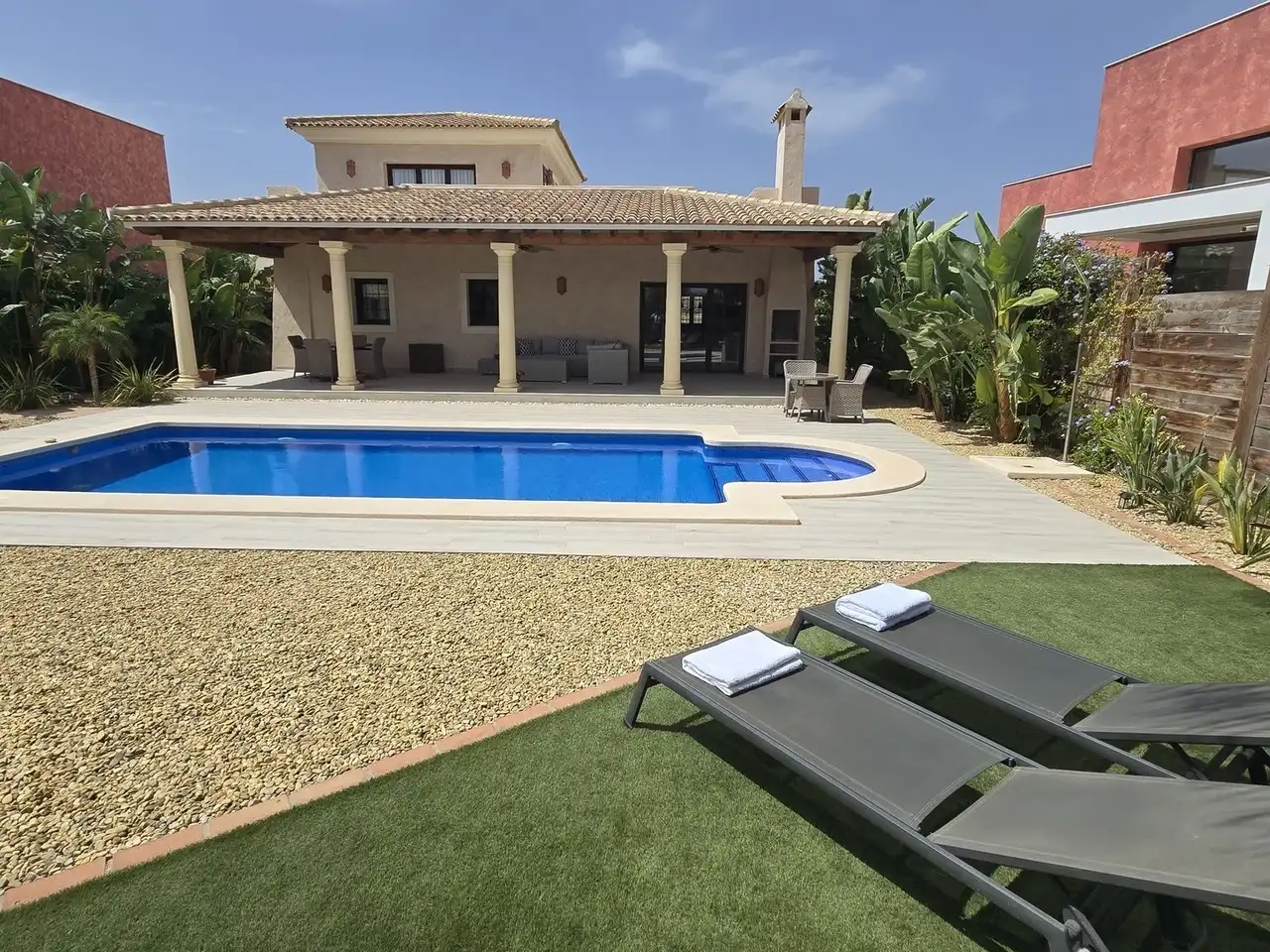 Terrassa de Casa o xalet en venda en Cuevas del Almanzora amb Aire condicionat, Terrassa i Piscina
