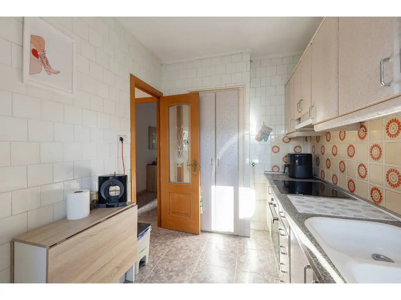 Kitchen of Flat for sale in Valencia  with Air Conditioner, Furnished and Balcony