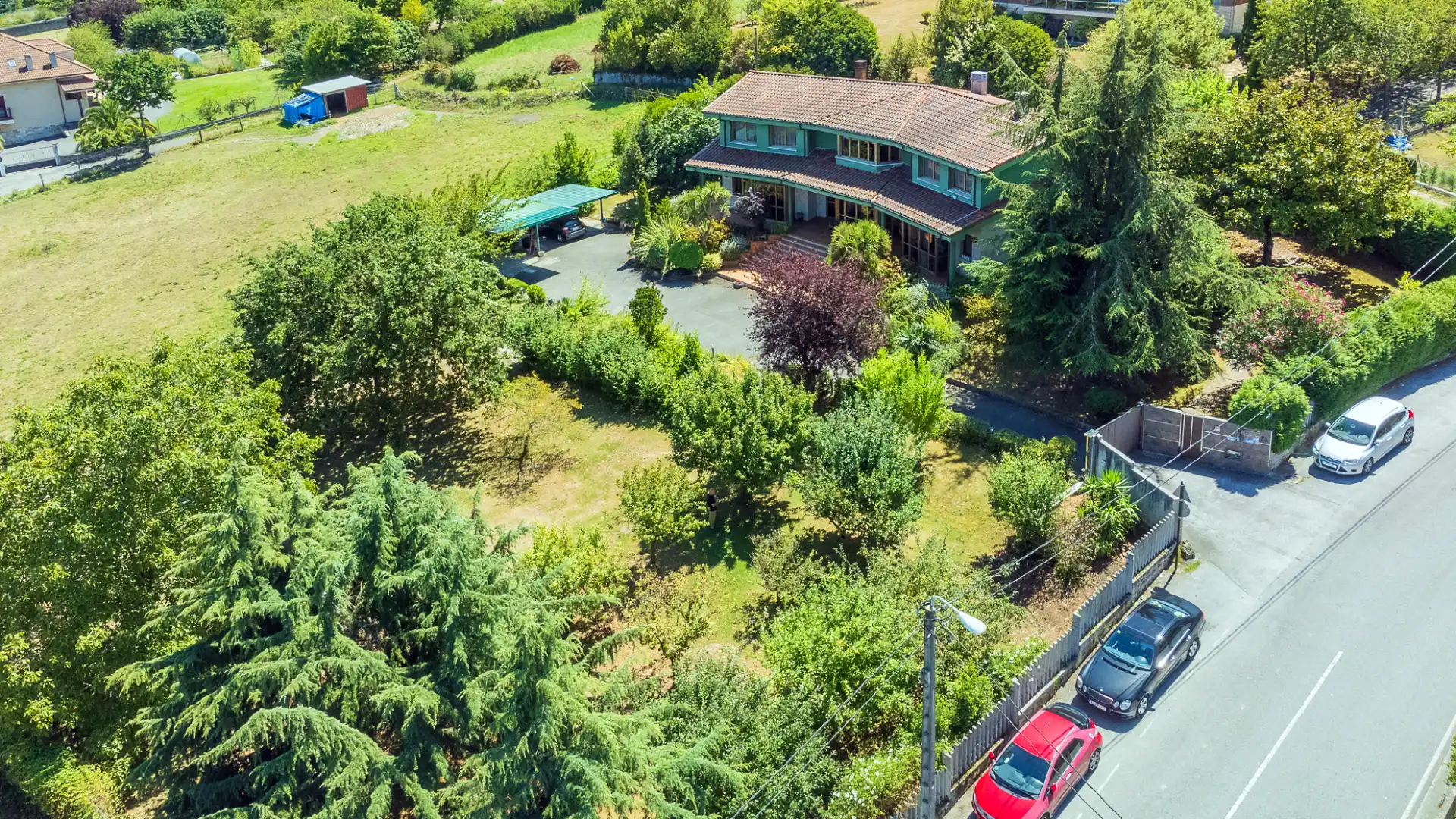 Vista exterior de Casa o chalet en venta en Oviedo  con Calefacción, Jardín privado y Parquet