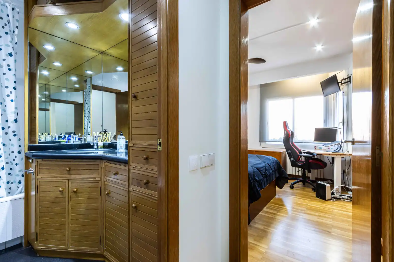 Bedroom of Flat for sale in Terrassa  with Heating, Parquet flooring and Balcony