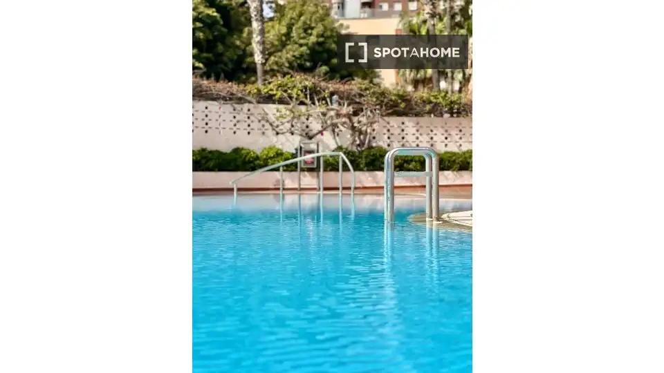 Piscina de Apartament per a compartir en Puerto de la Cruz amb Aire condicionat, Terrassa i Moblat