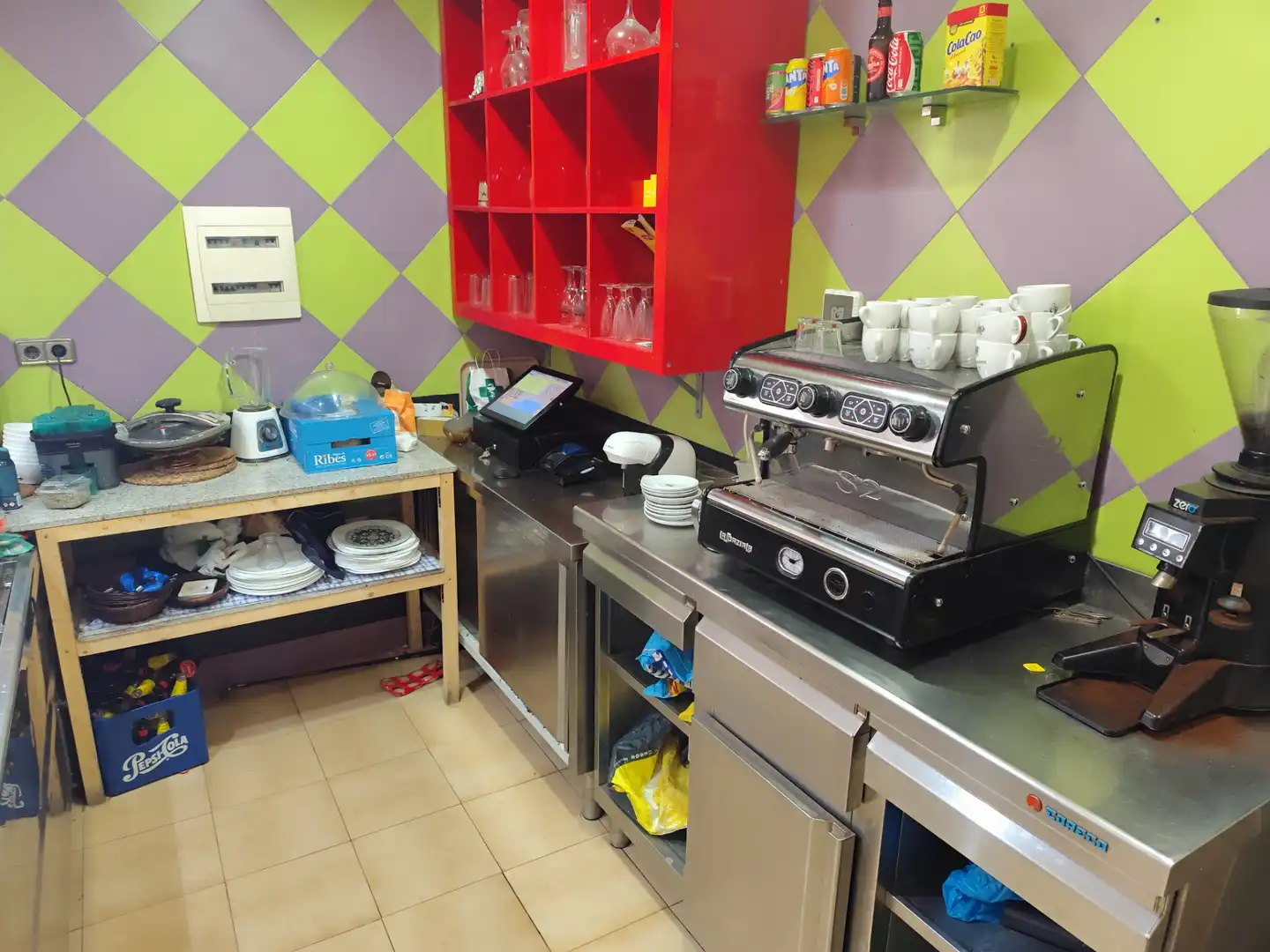 Cuina de Local en venda en Vilanova del Camí amb Aire condicionat, Calefacció i Terrassa
