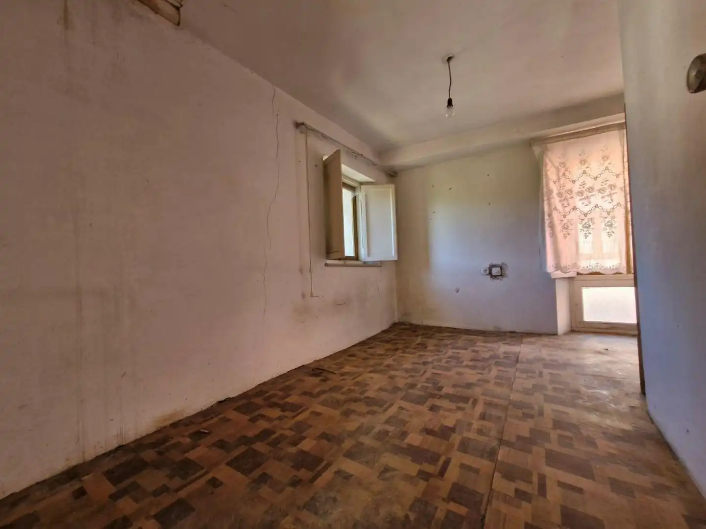 Einfamilien-Reihenhaus zum Verkauf in Arenas de Iguña mit Privatgarten und Balkon