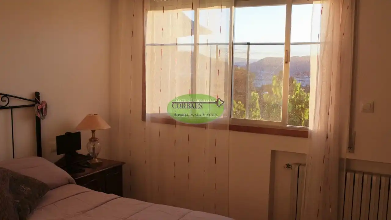 Habitación de Casa o chalet en venta en Ourense Capital  con Calefacción, Jardín privado y Terraza