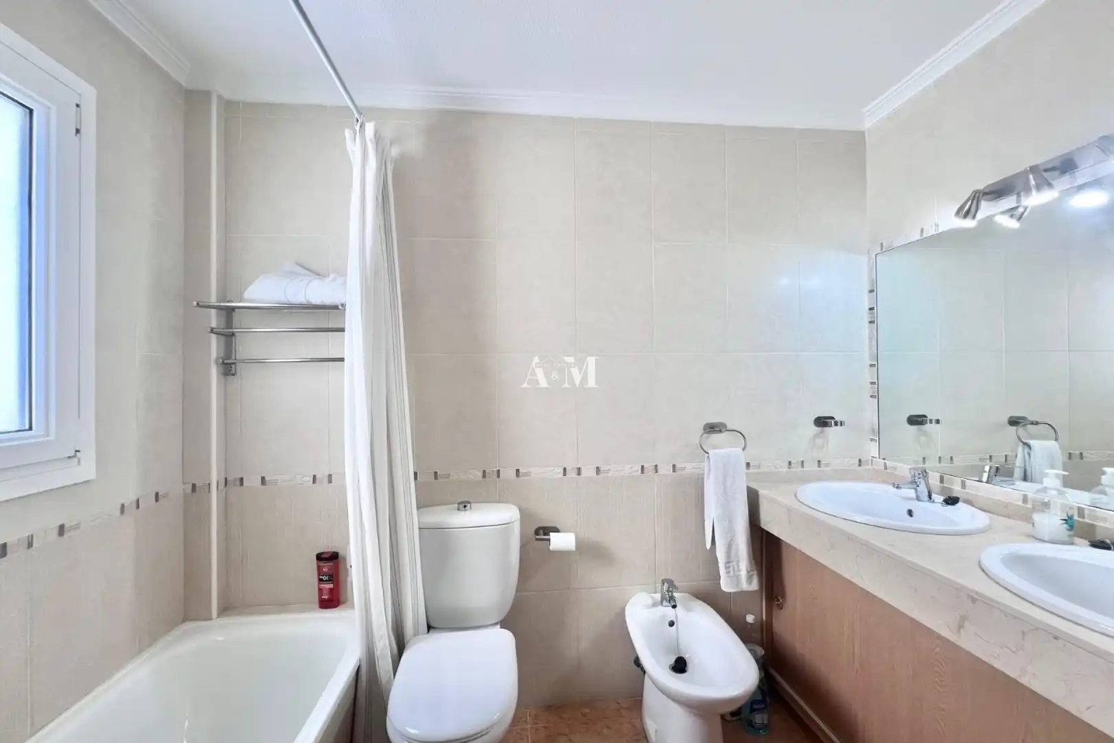 Badezimmer von Wohnung zur Miete in San Pedro del Pinatar mit Klimaanlage, Heizung und Terrasse