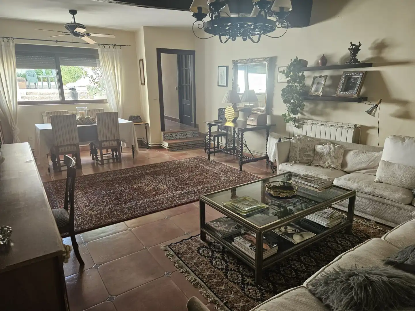 Sala de estar de Casa adosada en venta en Driebes con Calefacción, Jardín privado y Terraza