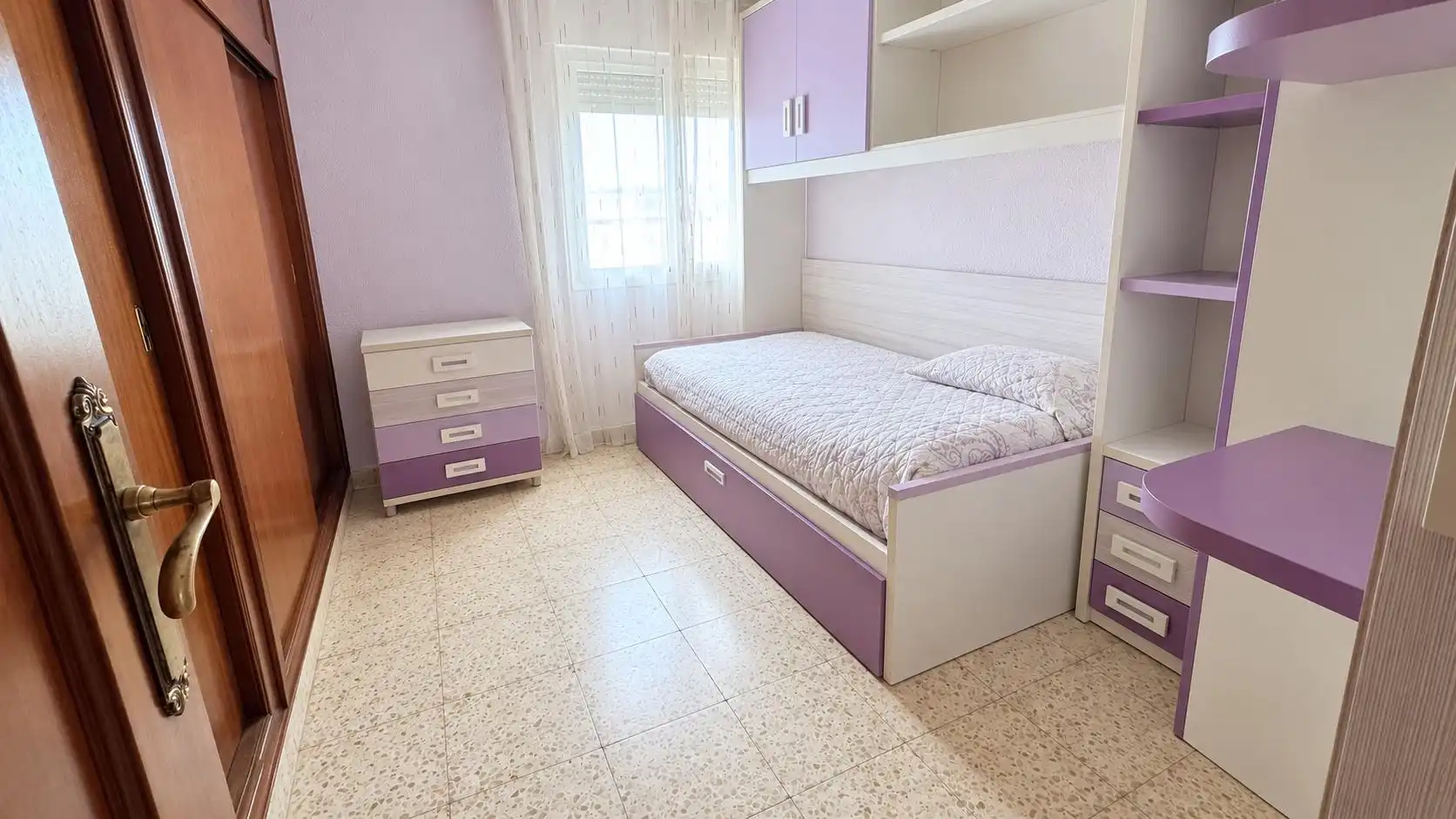 Dormitori de Apartament en venda en Cartagena amb Moblat