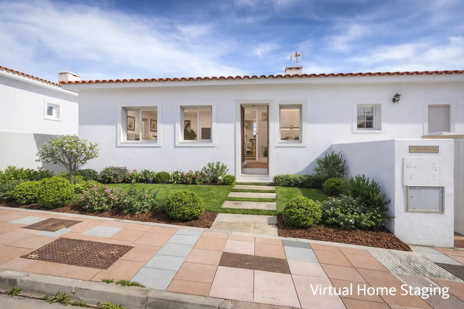 Vista exterior de Casa adosada en venta en Manilva con Jardín privado y Terraza
